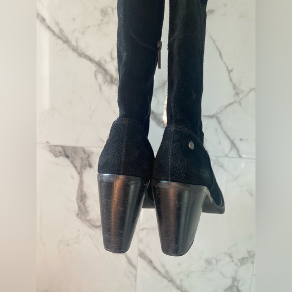 Calvin Klein knee high boot and chunky heel. Great condition - Picture 2 of 3
